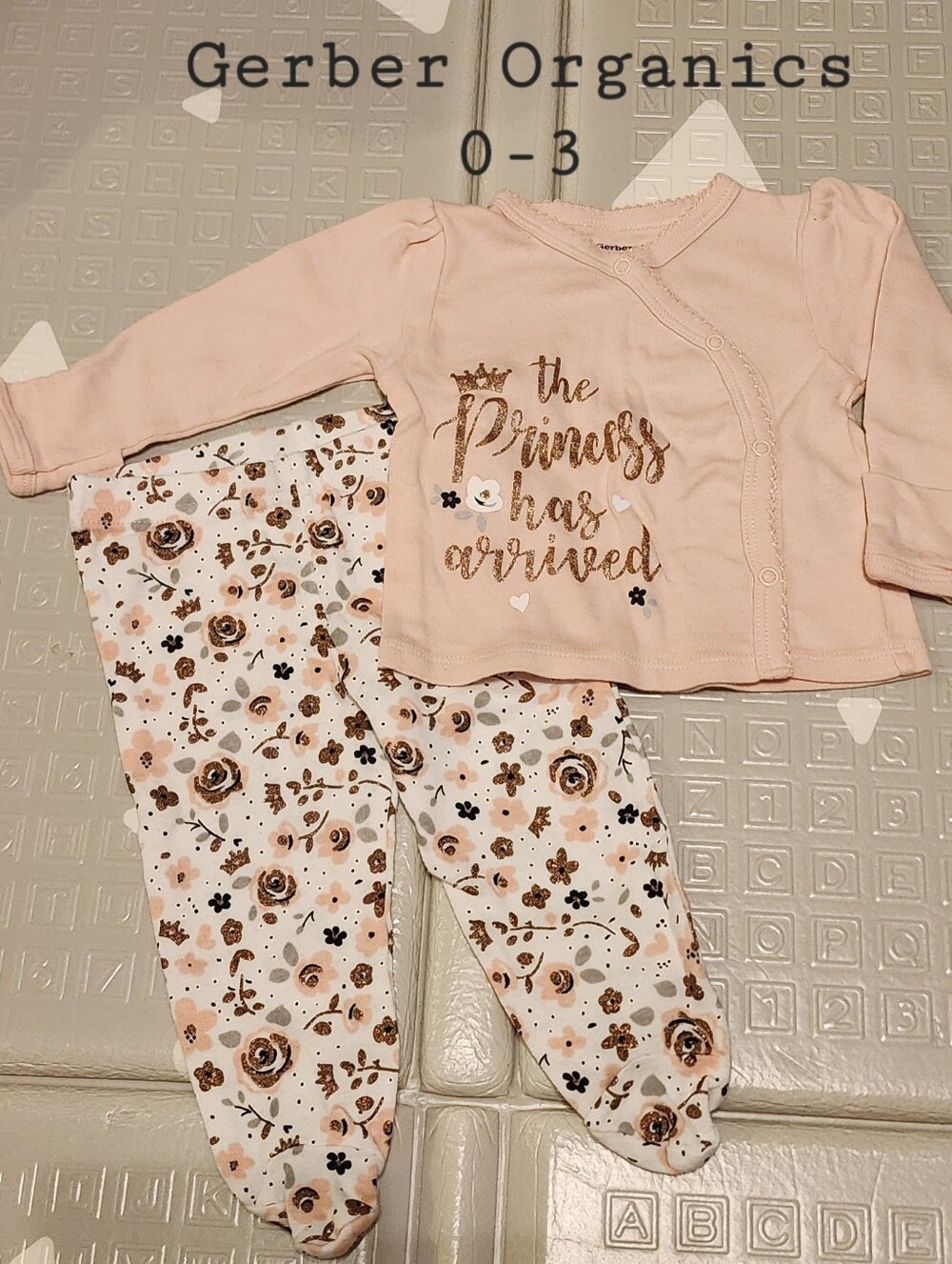 Gerber Organics "The Princess Has Arrived" Baby One-Piece Set 0-3 Months